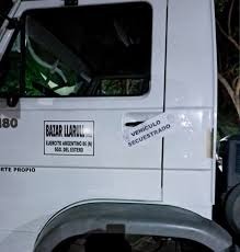 Descubrieron a santiagueños viajando hacinados en la caja de un camión rumbo a Catamarca