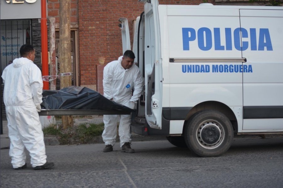 Misterio y conmoción: hallan el cadáver de un hombre en una zona descampada