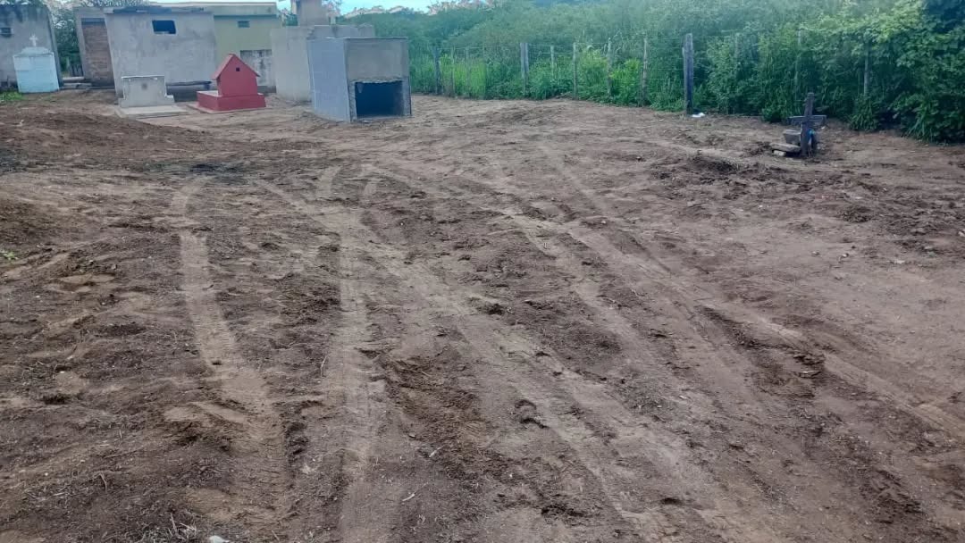La Comisión Municipal de Villa La Punta realizó tareas de limpieza y mantenimiento en el Cementerio del Rodeo