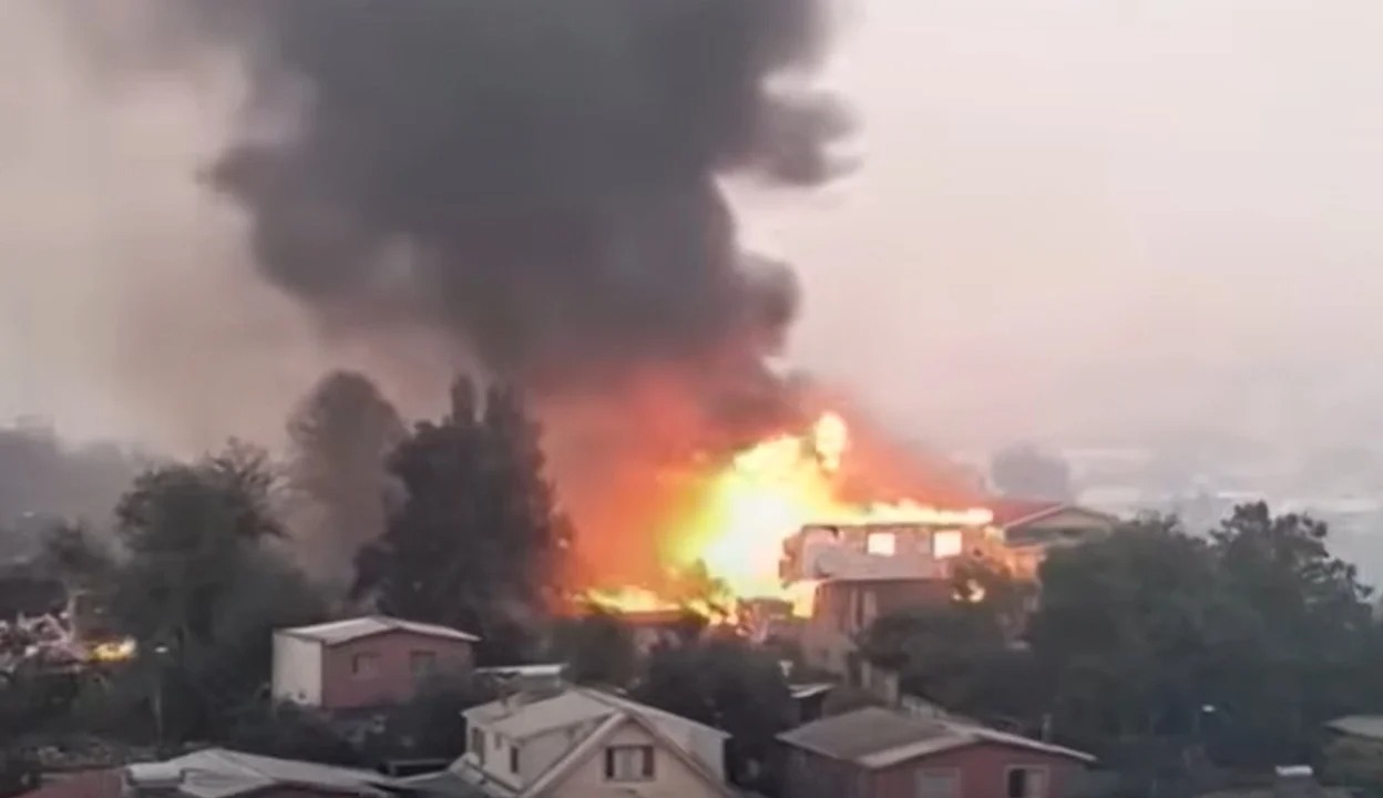 Incendios fuera de control en Chile: al menos 19 muertos y miles de evacuados