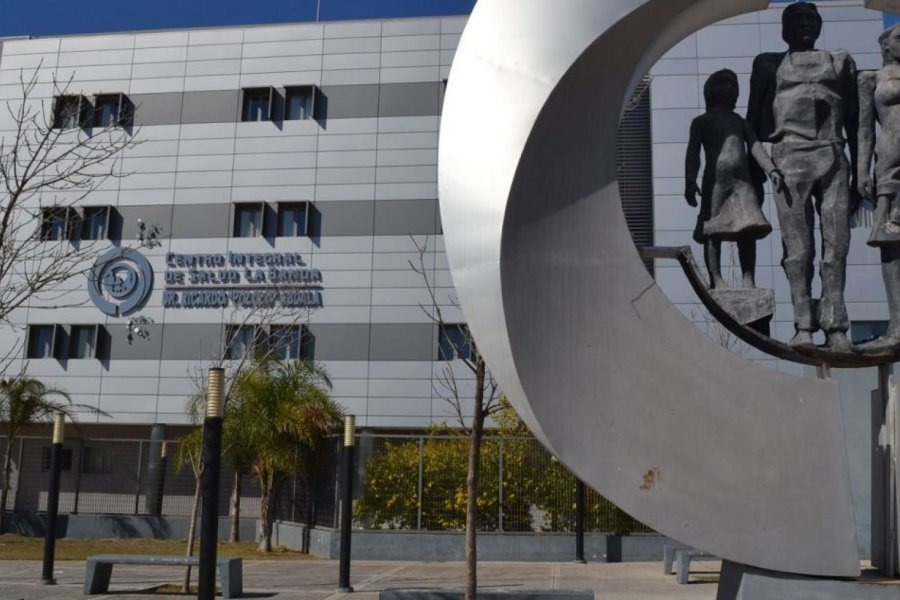 Limpiaba su arma y se disparó accidentalmente: está grave en el CIS Banda