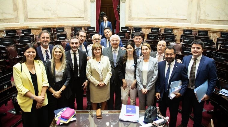 Reforma laboral: el Gobierno busca evitar a la CGT y asegurar respaldo de los gobernadores