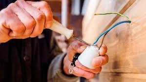 Tragedia en Córdoba: un hombre murió electrocutado mientras manipulaba una conexión eléctrica