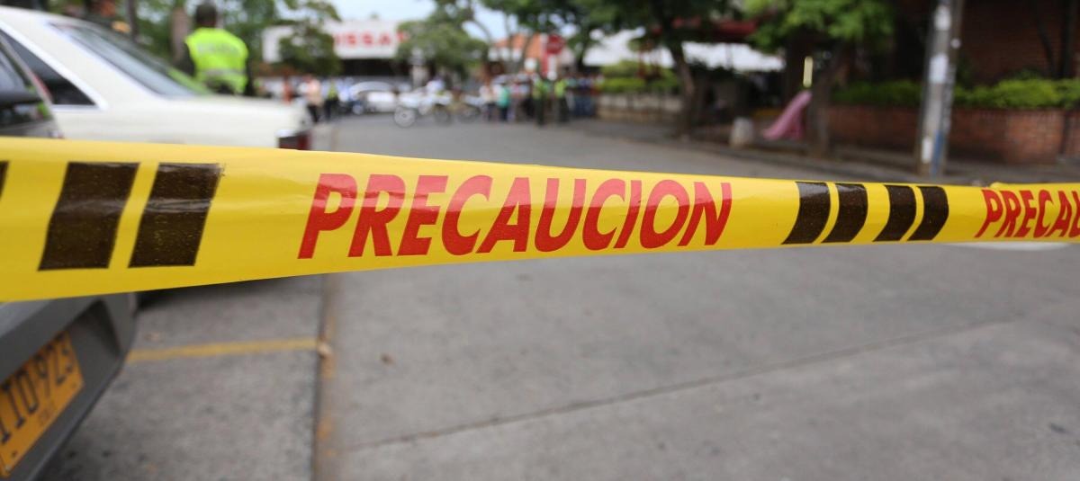 Hallaron restos humanos flotando en un canal de agua en Barrios Unidos, Bogotá