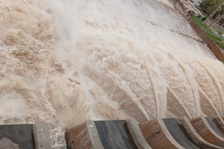 Alerta Naranja en Río Hondo: el embalse sigue creciendo y liberan más agua