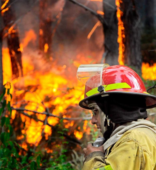 Política: Incendios en la Patagonia: tras el pedido de los gobernadores, el Gobierno transferirá $ 100.000 millones a los Bomberos Voluntarios