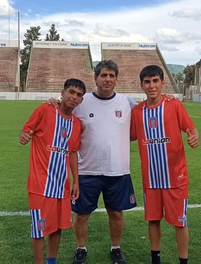 Dos Promesas de Unión Santiago representarán a la Argentina en un prestigioso torneo juvenil en Barcelona