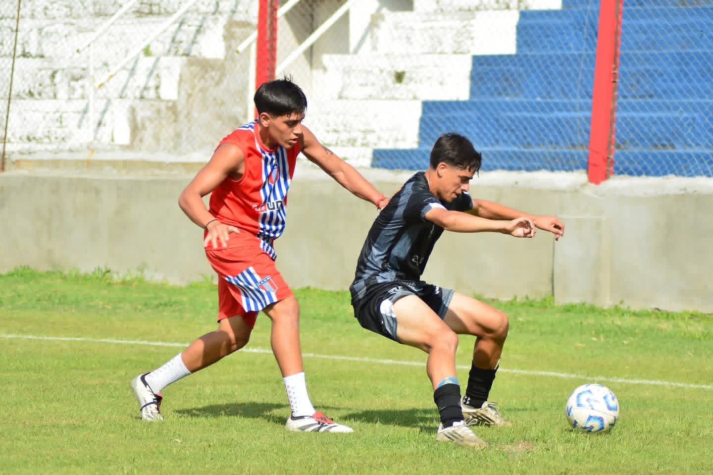 Deportes: Central Córdoba superó a Unión Santiago en un ensayo de Reserva