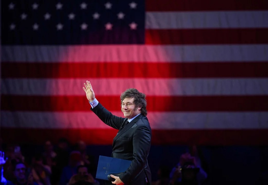 Milei suspendió su viaje a Estados Unidos y delegó la agenda en Sturzenegger