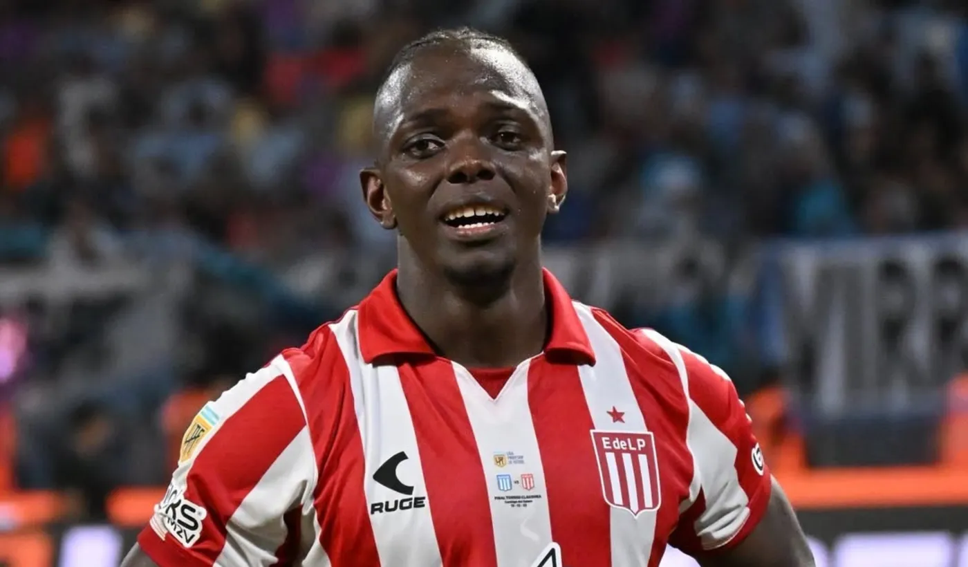 Athletico Paranaense reabre las negociaciones por Cetré y compite con Boca