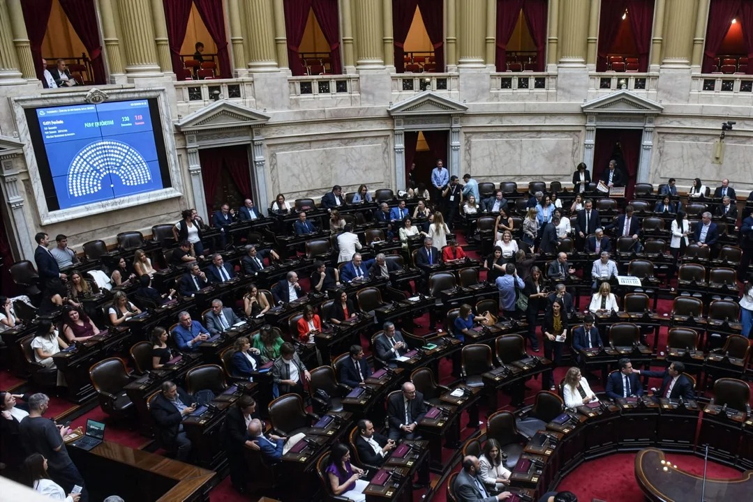 El Gobierno buscaría sancionar la reforma laboral el 27 de febrero en el Senado