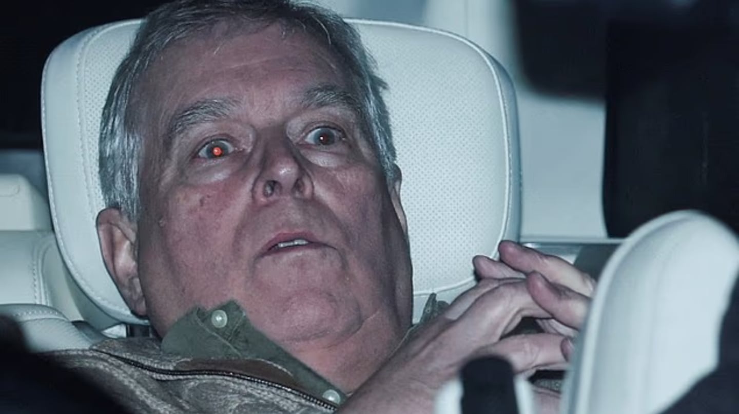 El príncipe Andrés quedó “en libertad bajo investigación” luego de estar 11 horas detenido por el caso Epstein