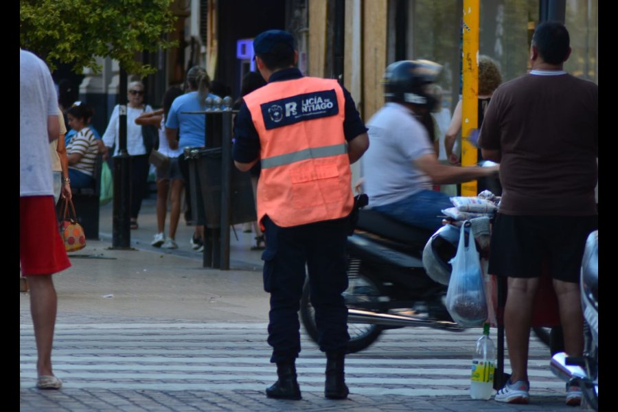 Gitana le arrebató $30 mil y la amenazó con "una desgracia" en el seno familiar