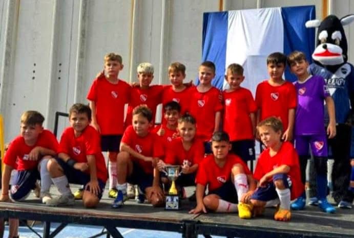 Talento Santiagueño en lo más alto: cinco chicos brillaron en Rafaela representando a Independiente