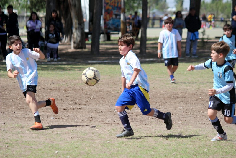 Firman convenio para proteger los derechos de menores en el deporte santiagueño