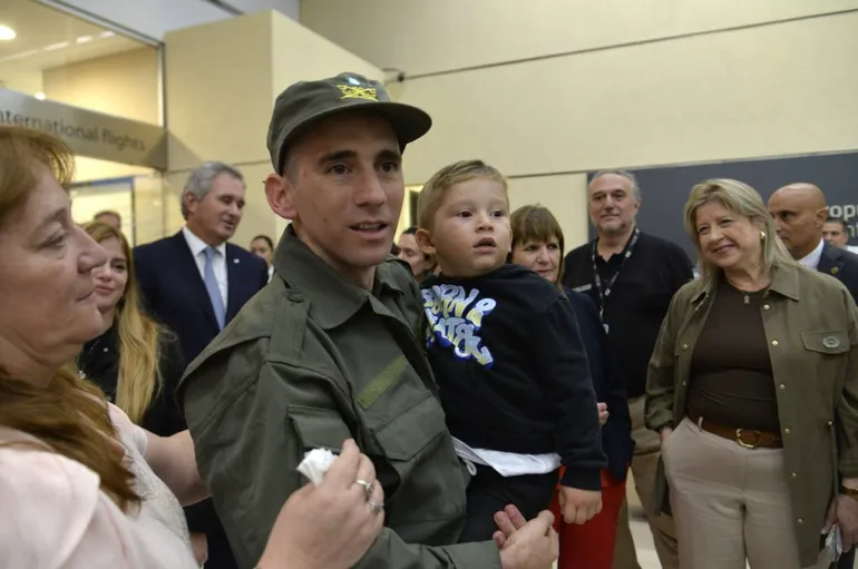 Nahuel Gallo regresó a la Argentina tras 448 días como rehén del régimen de Nicolás Maduro