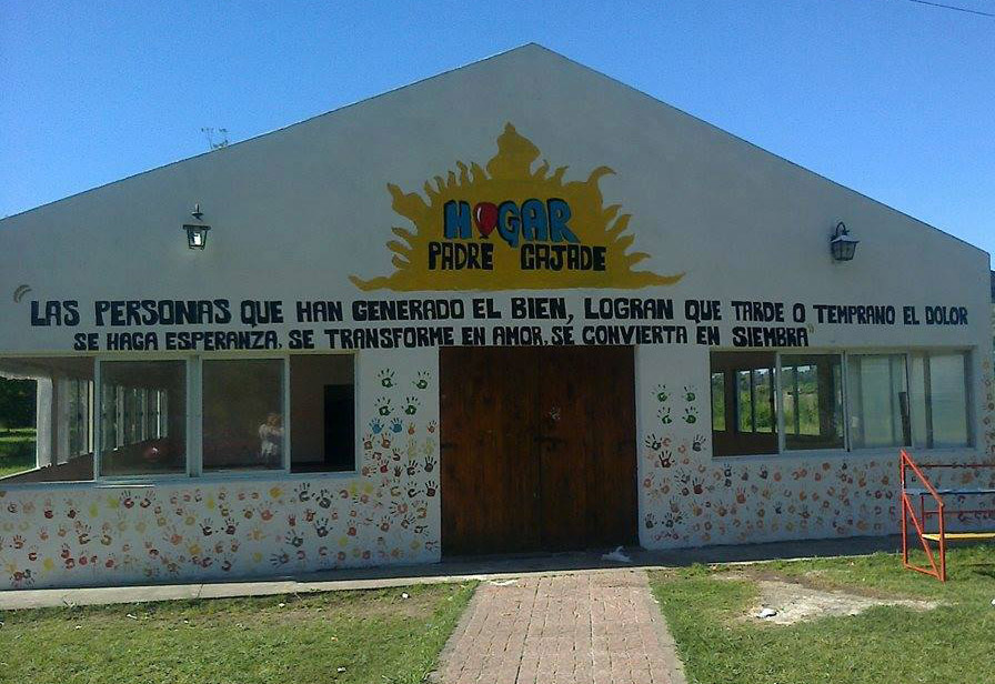 Conmoción en La Plata: detuvieron a un educador del Hogar Padre Cajade por abusos sexuales