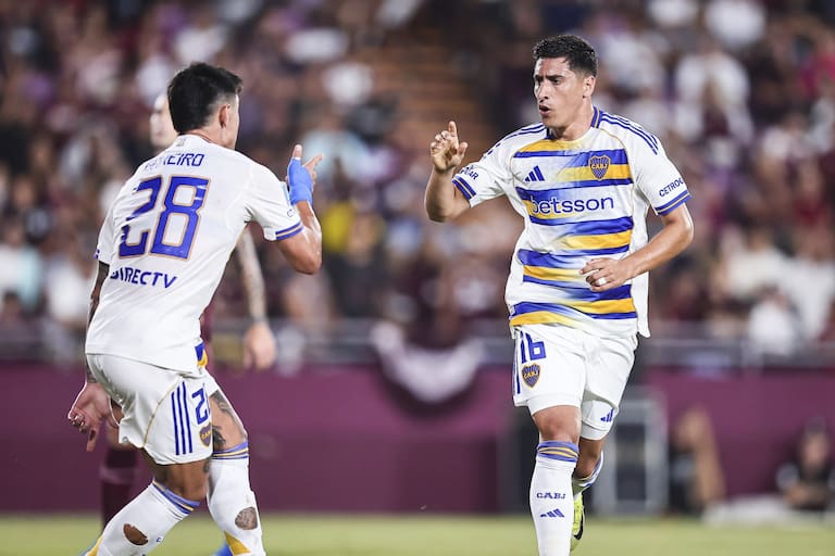 Boca goleó a Lanús como visitante y cortó su racha negativa en el Apertura