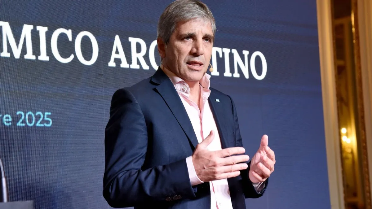 Luis Caputo cruzó a los industriales y ratificó la apertura comercial del Gobierno