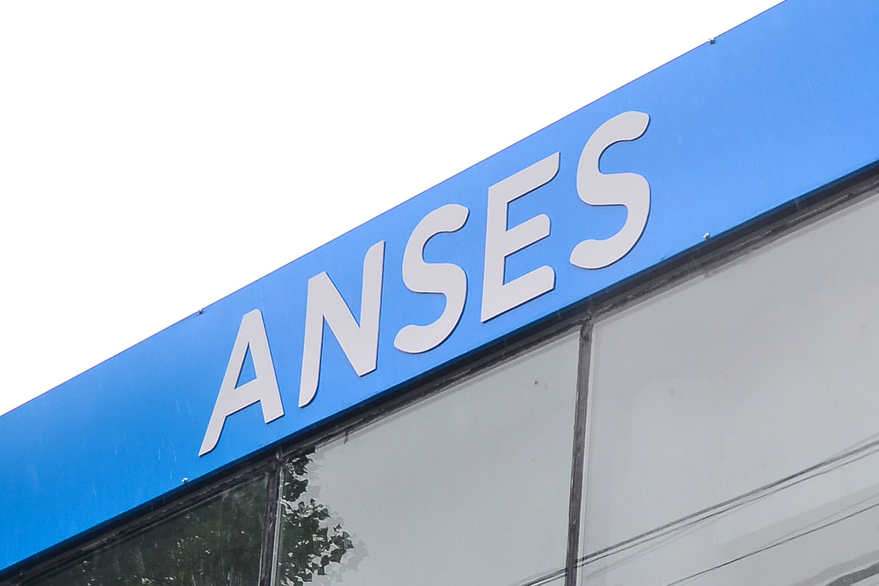 ANSES anunció aumento y pago automático de la AUH desde marzo