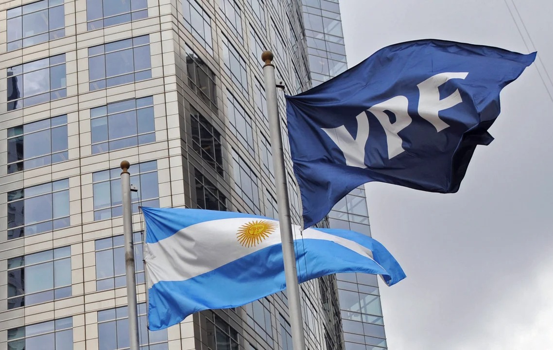 Juicio YPF: el Gobierno solicitó a la Justicia de EE.UU. suspender el proceso de discovery