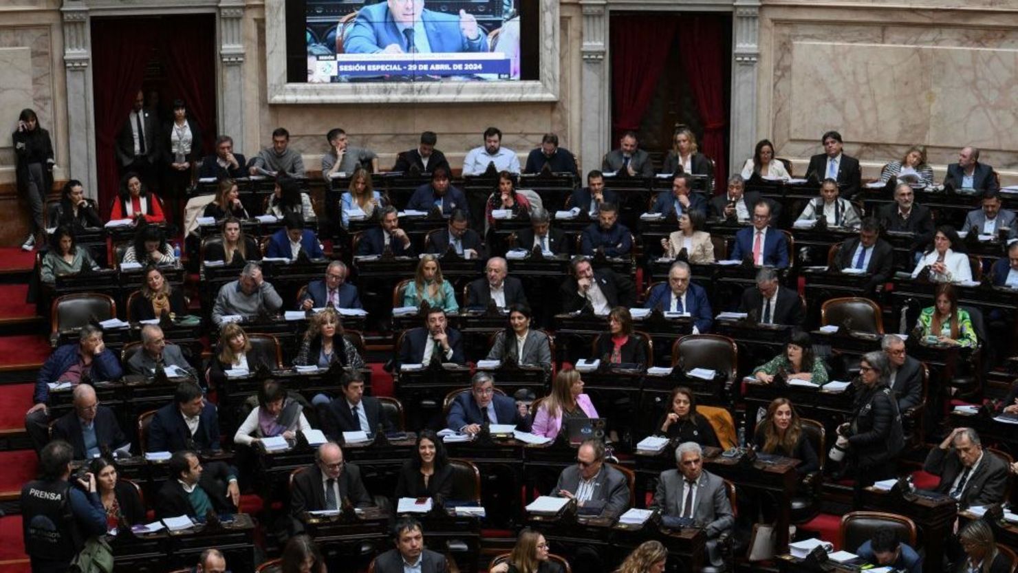 Diputados presentaron un proyecto para repatriar con urgencia a los argentinos varados en Medio Oriente