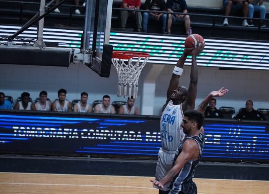 Olímpico cayó ante Oberá en un final ajustado en La Banda