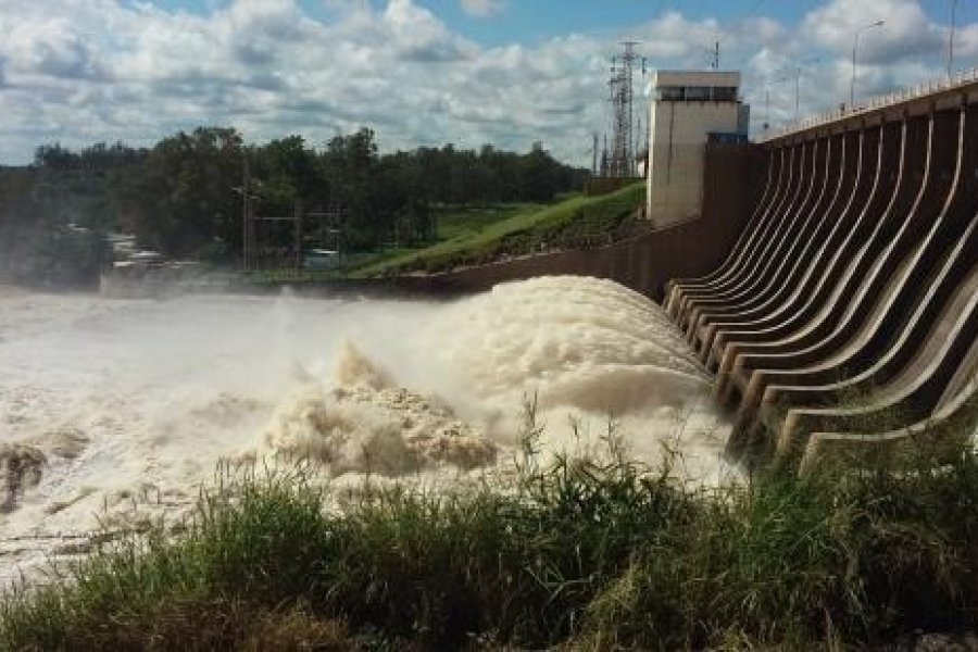 Tras el pico histórico, comenzó a bajar el caudal erogado desde el Dique Frontal