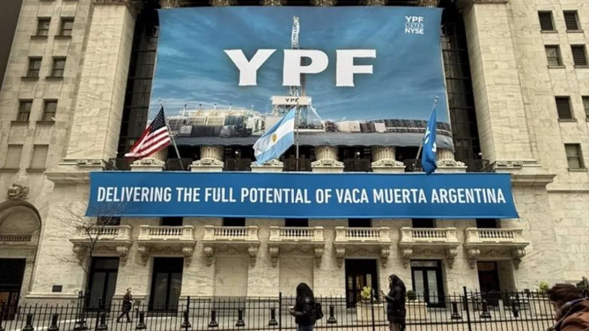 Giro en el juicio por YPF: la Justicia de EE. UU. suspendió el proceso de embargos