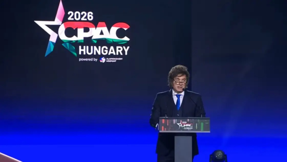 Milei en Hungría: prometió que terminará de “exterminar la inflación” para fines de 2027