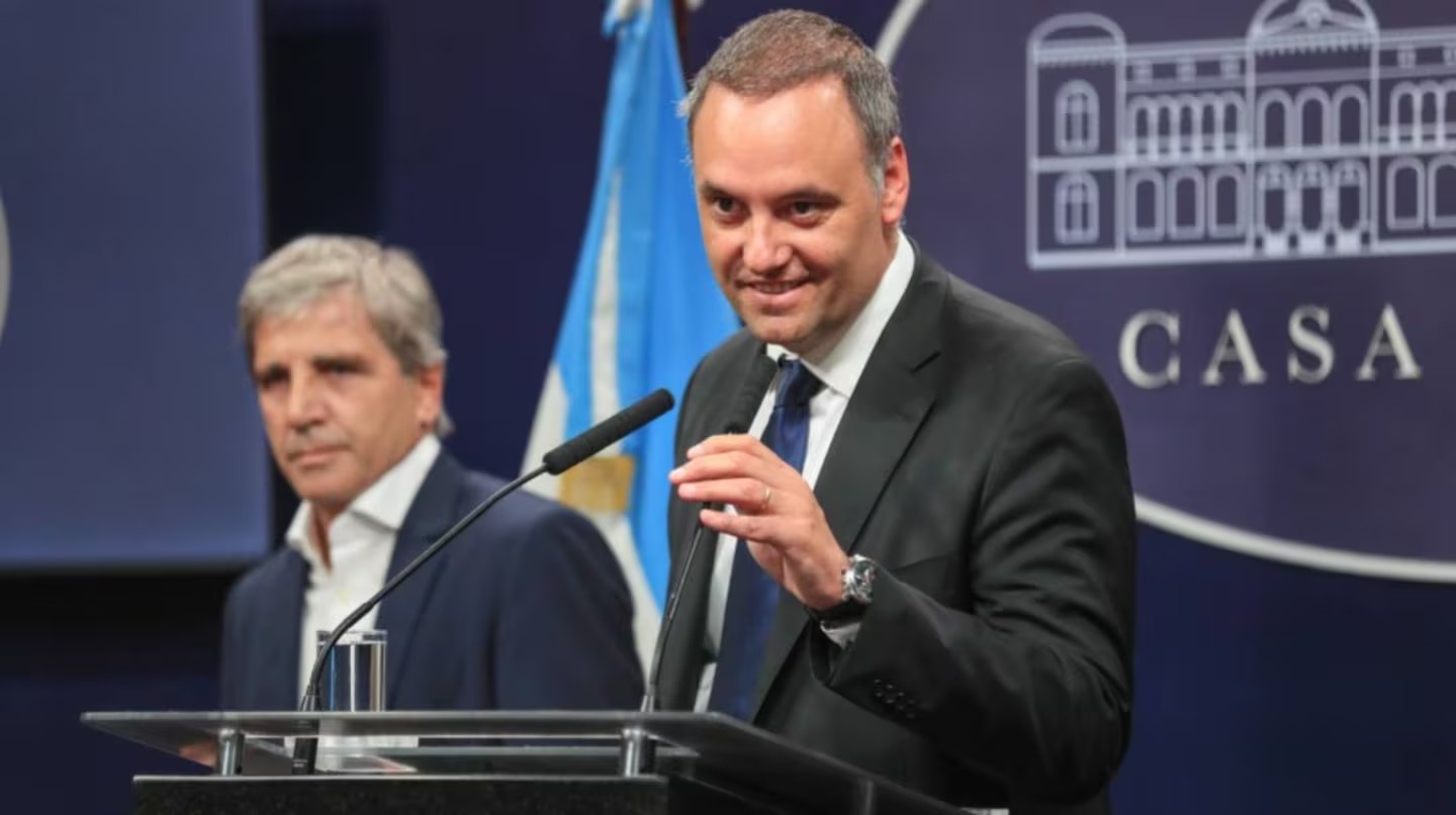 Los diputados prepararon 4800 preguntas para que Adorni responda en su presentación ante el Congreso