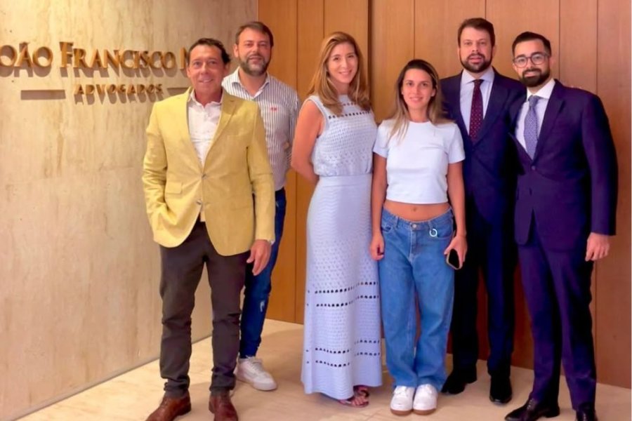 Tras meses de odisea, se conoció cuándo llega Agostina Páez a Santiago