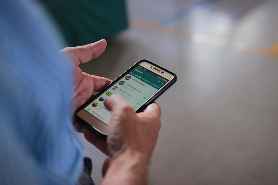 Compró un celular fallado y cuando fue a reclamar lo molieron a golpes: su familia buscó “venganza” con un arma de fuego